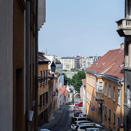Comfy New Apartment At Castle Budapest Exterior photo