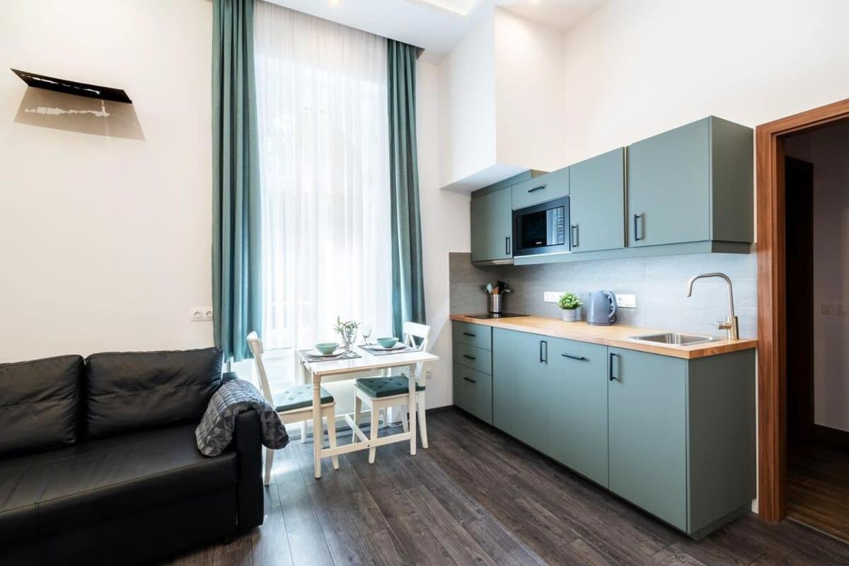 Comfy New Apartment At Castle Budapest Exterior photo